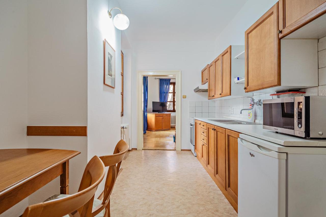 U Cerneho Medveda- At The Black Bear Apartment Прага Екстериор снимка