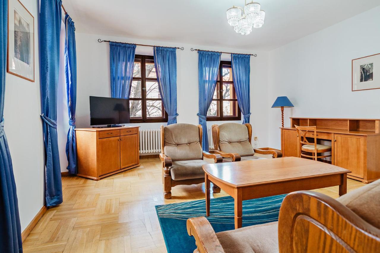 U Cerneho Medveda- At The Black Bear Apartment Прага Екстериор снимка