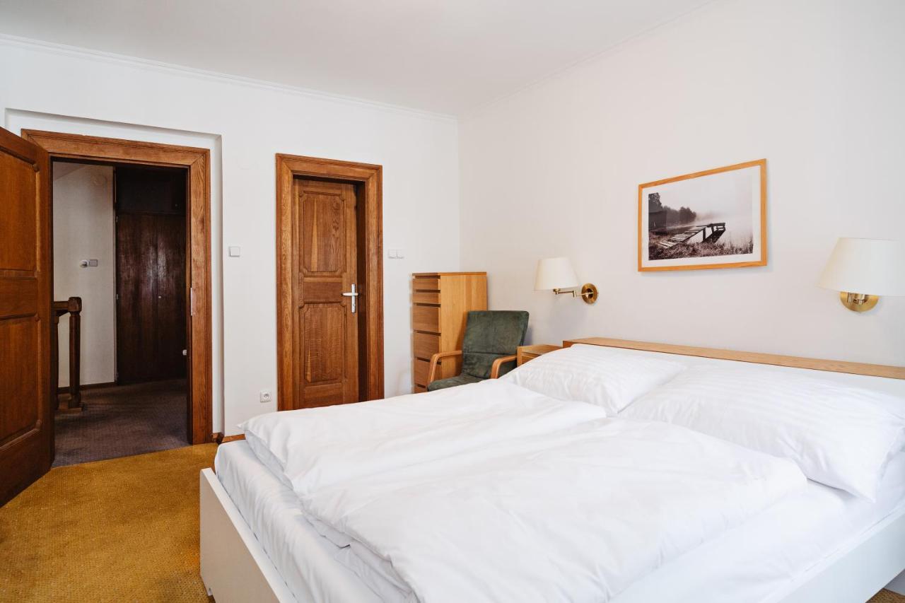 U Cerneho Medveda- At The Black Bear Apartment Прага Екстериор снимка